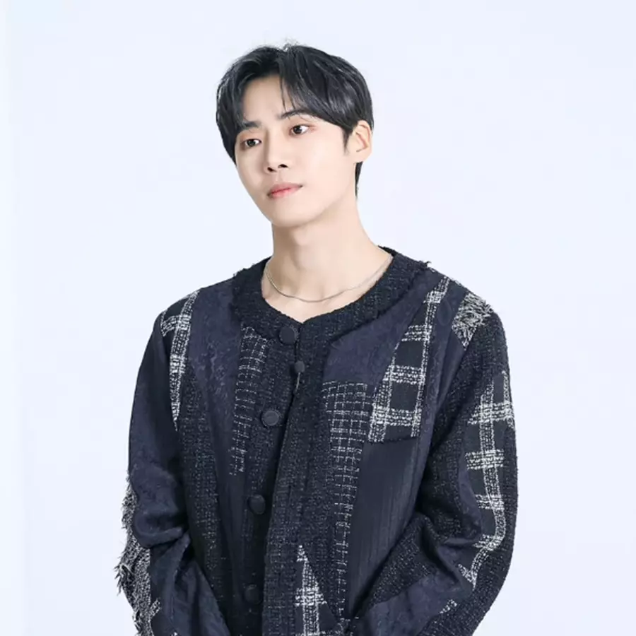 추영우
