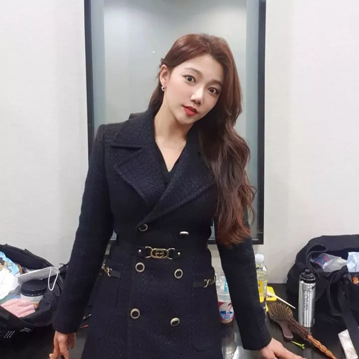 배우 이채영