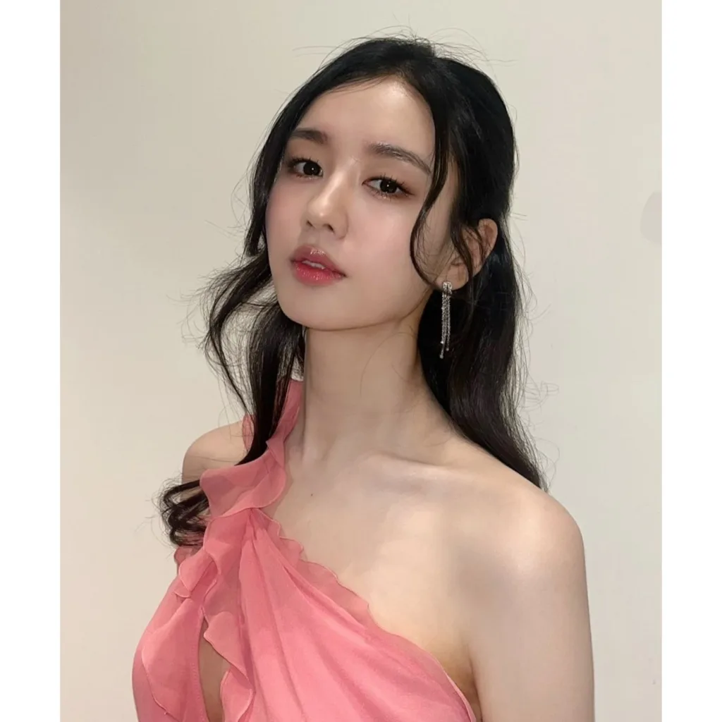 배우 안은진