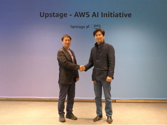 업스테이지 AWS
