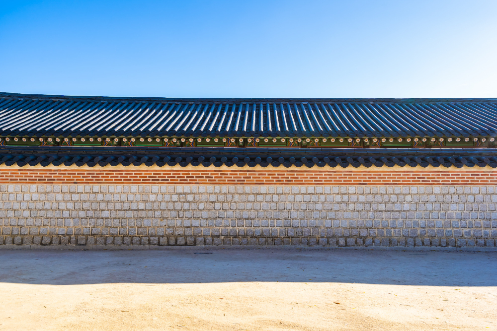 경복궁 담벼락.