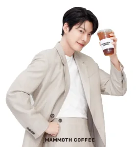 배우 김우빈.