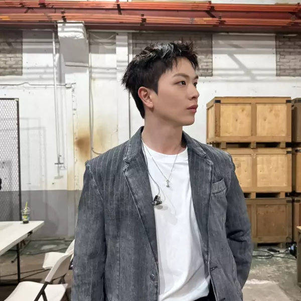 육성재.