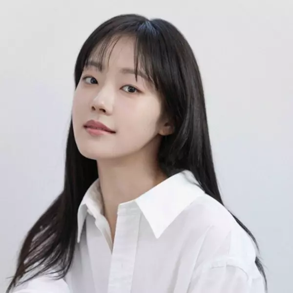 배우 채원빈.