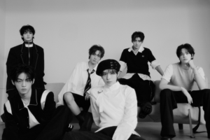 투어스.