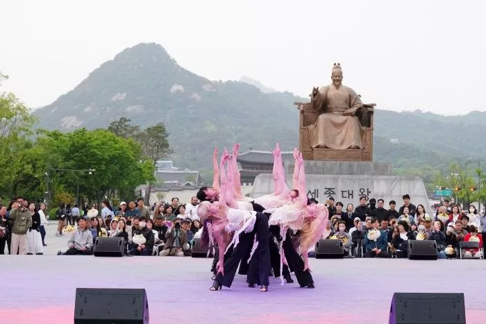 어디나 스테이지 개막행사
