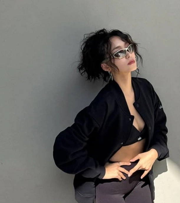 보라
