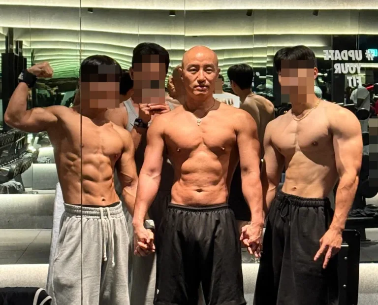 홍석천.