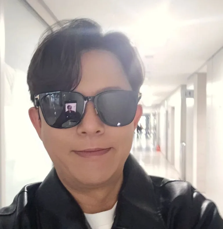 토니안.
