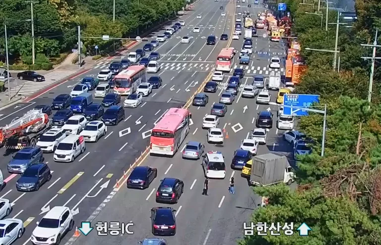 세곡동사거리에서 복정교차로 방향 헌릉로 구간 씨씨티비