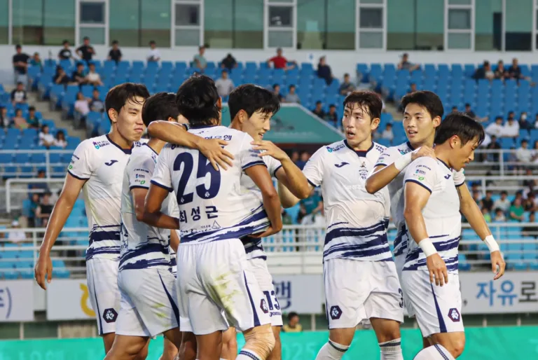 충북청주FC 선수단.