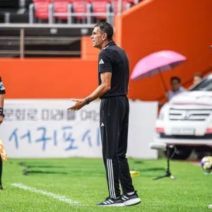 거스 포옛 징계