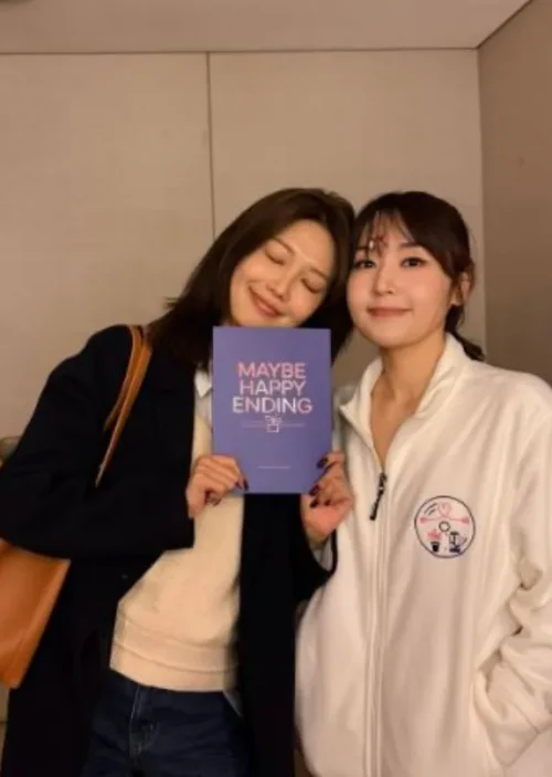 소녀시대 수영의 친언니가 뮤지컬 무대를 관람한 뒤 벅찬 감동을 선사