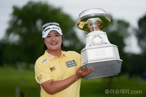 유해란이 2026년 KPMG 위민스 PGA 챔피언십에서 13언더파 275타로 첫 LPGA 메이저 우승을 차지했다.