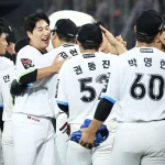 KT 위즈 키움 히어로즈