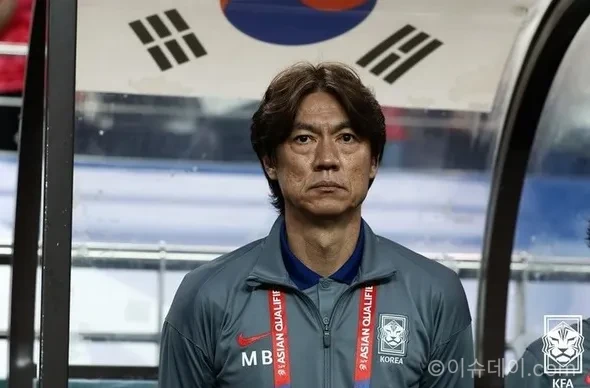 "홍명보 때문이다" 월드컵 조별리그 탈락 여론조사...감독·코치진 책임 80%