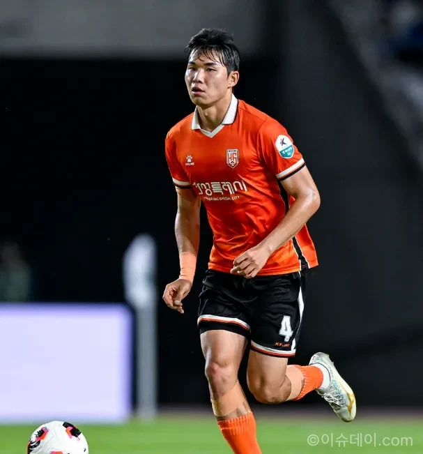 용인 FC 화성 FC