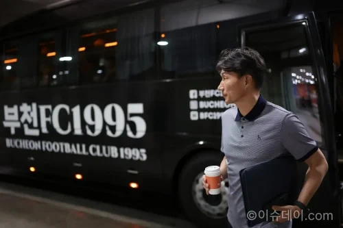 FC서울전 경기 후 인터뷰에 나선 부천FC1995 이영민 감독