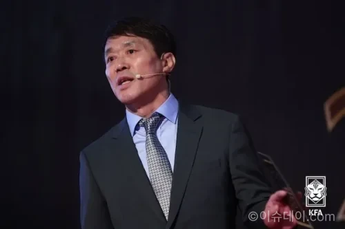 문진희 심판위원장