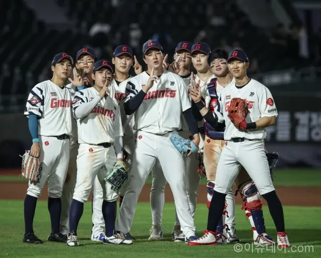 롯데 자이언츠 키움 히어로즈