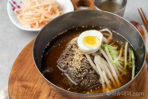 서울 외식 물가 상승을 보여주는 삼계탕 냉면 김밥 메뉴