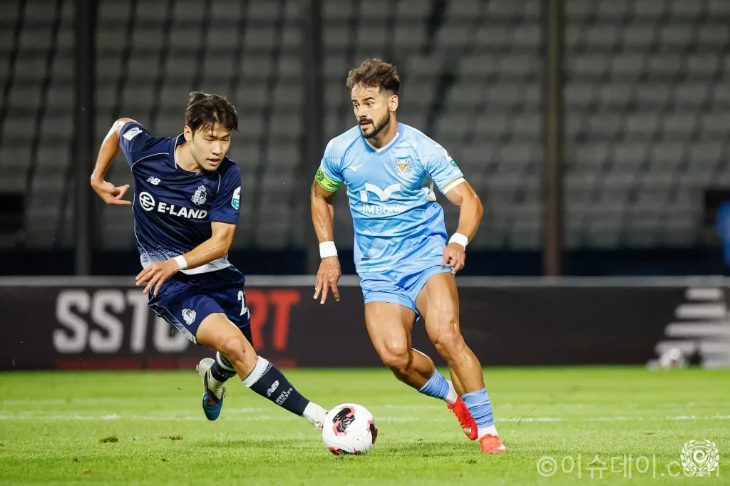 "대구 언제나 2부리그 함께 해" 대구FC 서울 이랜드에 1-2 패배, 승점 46으로 K리그2 4위 하락