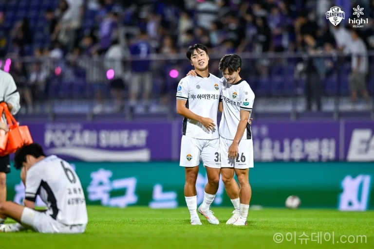 강원FC FC안양전에서 헤더 추가골을 기록한 김건희