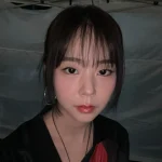 한승연이 카라 멤버들과 서강대학교 축제 무대에 선 모습