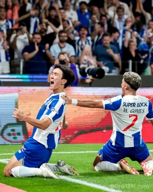황인범 FC 포르투 데뷔골을 기록한 벤피카전 경기 장면