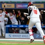 SSG 랜더스 KIA 타이거즈전에서 역전 스리런 홈런을 친 고명준