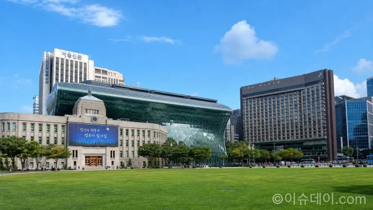 리모델링을 위해 휴관에 들어간 서울 시청 앞 더 플라자 호텔 전경